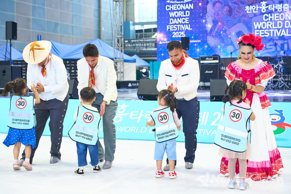 9.26 천안흥타령춤축제 -, 춤배우기 국제춤 모습 @천안시