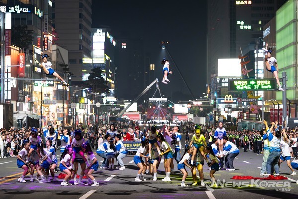 지난 26일 '천안흥타령춤축제 2025' 거리퍼레이드 모습 @천안시