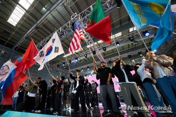 28일 천안시 실내테니스장에서 열린 국제스트릿댄스챔피언쉽 3on3 월드 파이널 경연이 펼쳐졌다. @천안시