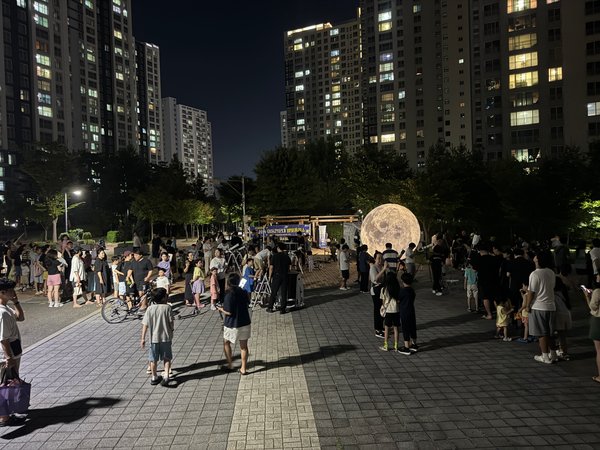 9월 천안 능수버들공원에서 열린 별빛충전소 행사 모습 @천안시