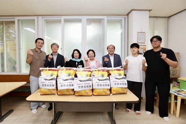 천안시의회 위문품 전달 @천안시