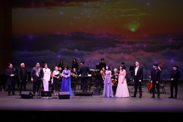 10월 2일 ‘2025 한국가곡 대축제’ 무대 전경 @당진시