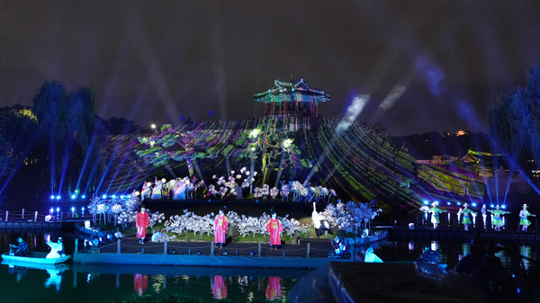 조선시대 선유놀이를 모티브로 한 수상 퍼포먼스 ‘선유몽’ @수원시