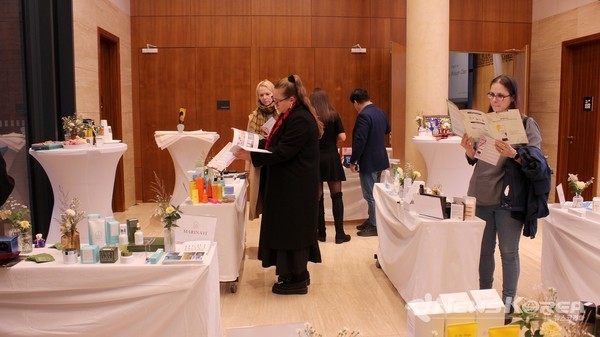 체코 진출 한국 화장품 전시회 @주체코대사관 문화홍보관