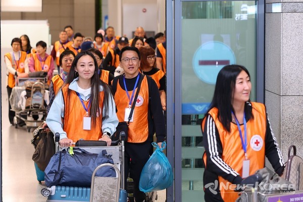 사할린동포 2~3세 영주귀국 조부모, 부모 만나러 방한 @재외동포청