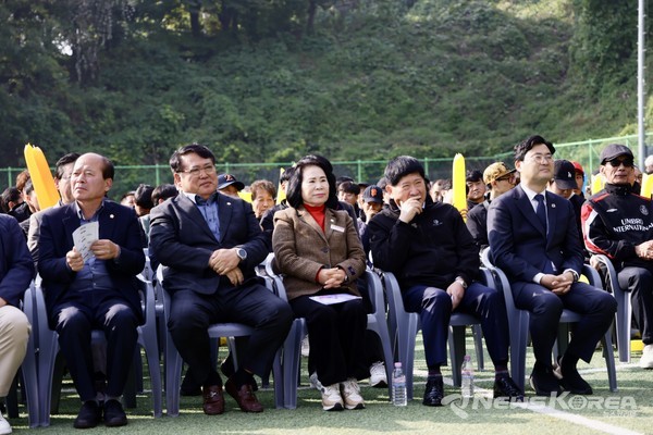 김행금 천안시의회 의장, 홍성현 충남도의회 의장, 이정문 국회의원의 모습이 보인다. @뉴스코리아 최신 기자