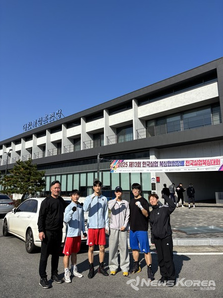 화순군청 복싱부 선수단. 왼쪽부터 박구 감독, 서동근 선수, 국승준 선수, 성현태 선수, 선현욱 선수, 박지선 코치. @화순군