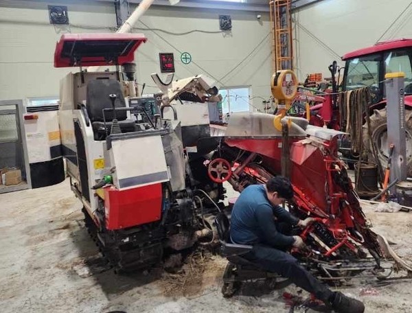 농업기계 지정수리점 수리 사진 @아산시