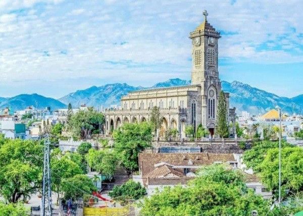 나트랑 대성당 @뉴스코리아 이웅연특파원