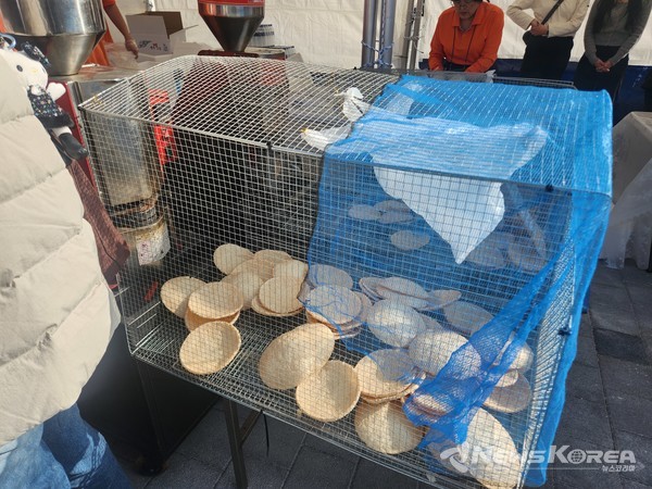 쌀 뻥튀기는 참여 시민들에게 나눔 이벤트로 증정 되었다. @뉴스코리아 김현미 기자