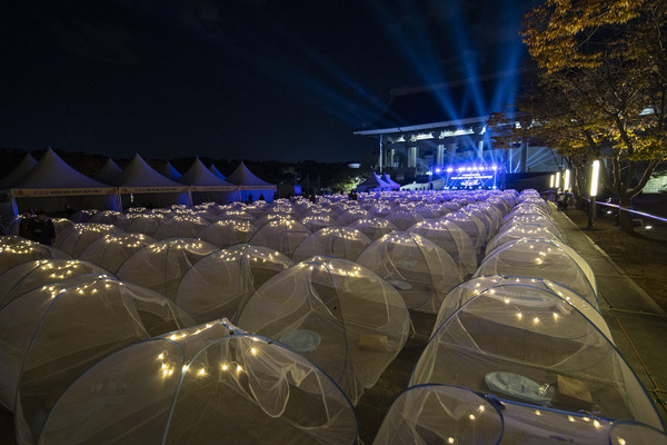 모기장 텐트를 활용한 무대 연출 @독립기념관