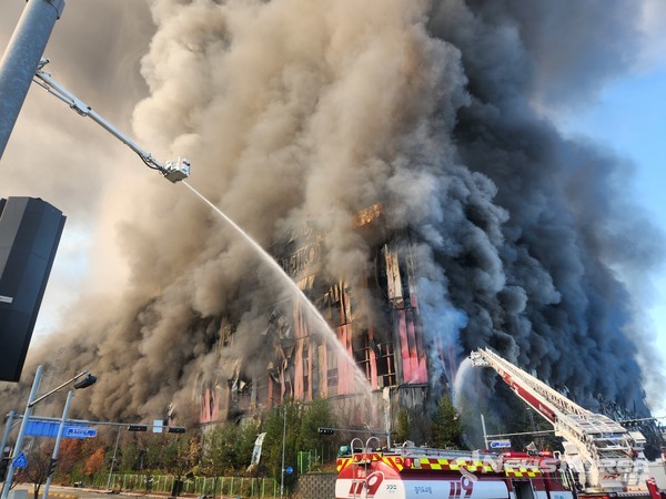 화재 현장 실시간 @뉴스코리아 최신 기자