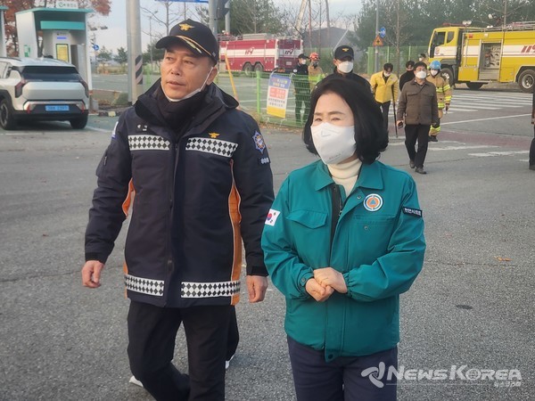 현장을 둘어보고 있는 김행금 천안시의회 의장 @뉴스코리아 최신 기자