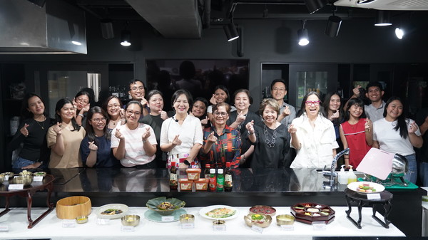 워크숍 종료 후 단체사진  @주필리핀한국문화원