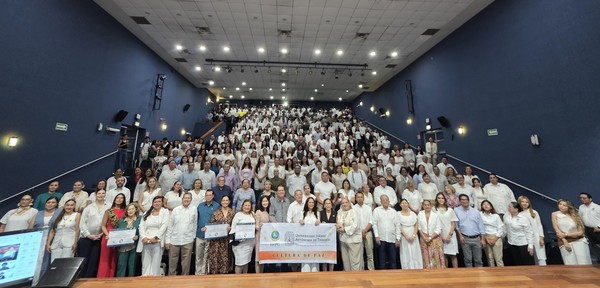 UJAT 평화위원회 출범식이 진행된 가운데 참석자들이 기념사진을 촬영하고 있다. @IWPG 글로벌10국