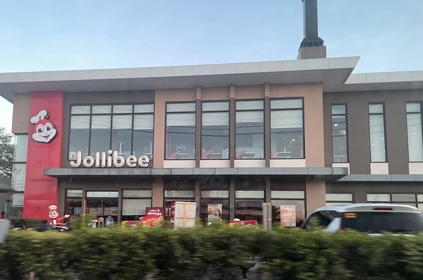 필리핀 패스트푸드점 졸리비 @뉴스코리아 김희수 특파원