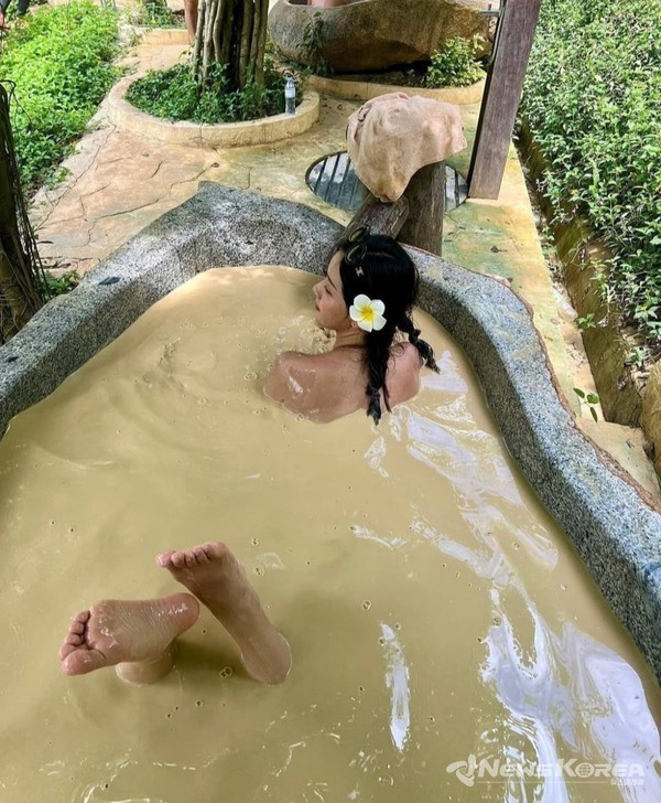 혼땀섬은 머드 온천의 명소이다 @뉴스코리아 이웅연 특파원